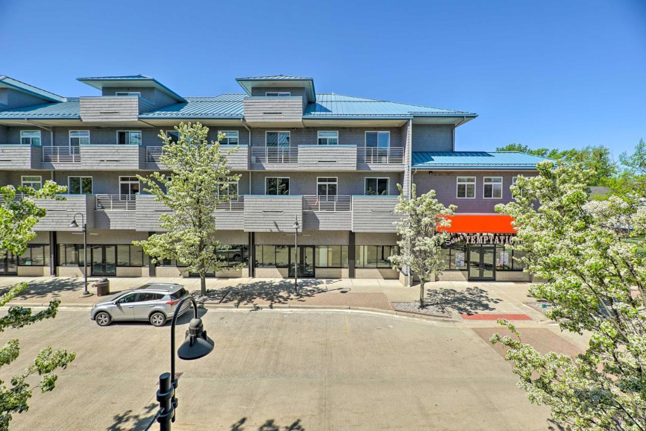 Grand Haven Condo - Walk To Nearby Hot Spots! Dış mekan fotoğraf